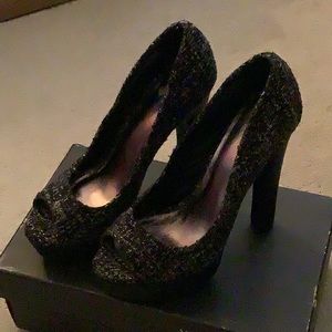 Black woven high heel